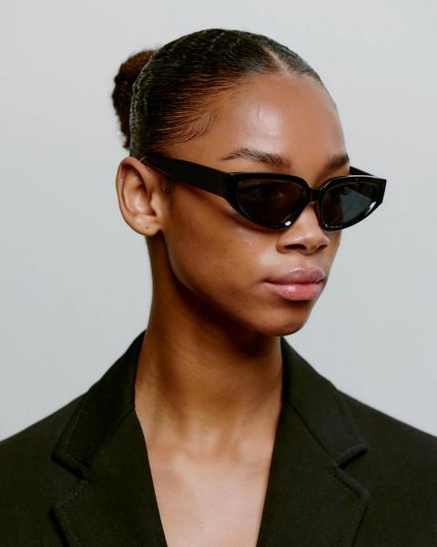 A. KJÆRBEDE Ella Black Sunglasses