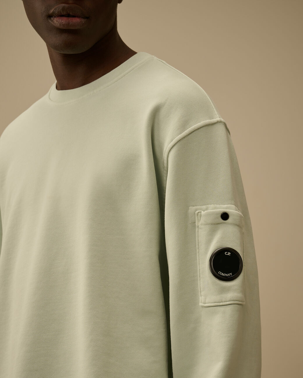 Cp Company Cotton Diagonal Fleece Resist Dyed Crewneck Lens Sweatshirt