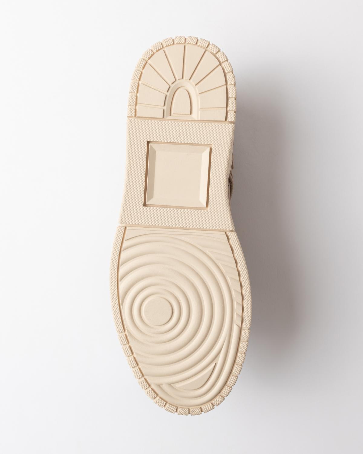 D.A.T.E. Torneo Suede Taupe