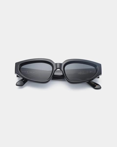 A. KJÆRBEDE Ella Black Sunglasses